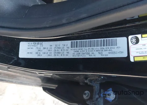 2019 Ram 1500 Laramie 4X4 5'7 Box из США, поврежденный, VIN 1C6SRFJT5KN772582